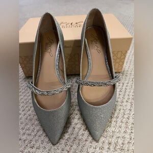 Jewel Badgley Mischka Vana Pointed Toe Evening Flat